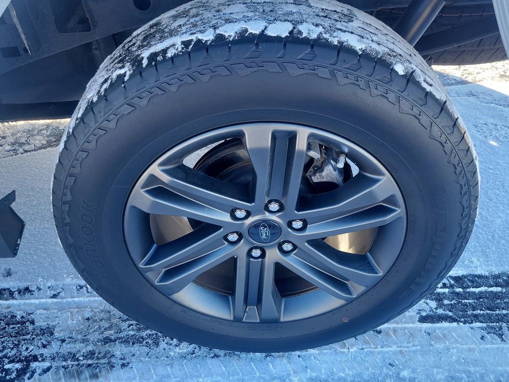 Certified 2022 Ford F150 XLT w/ Equipment Group 302A High image 5