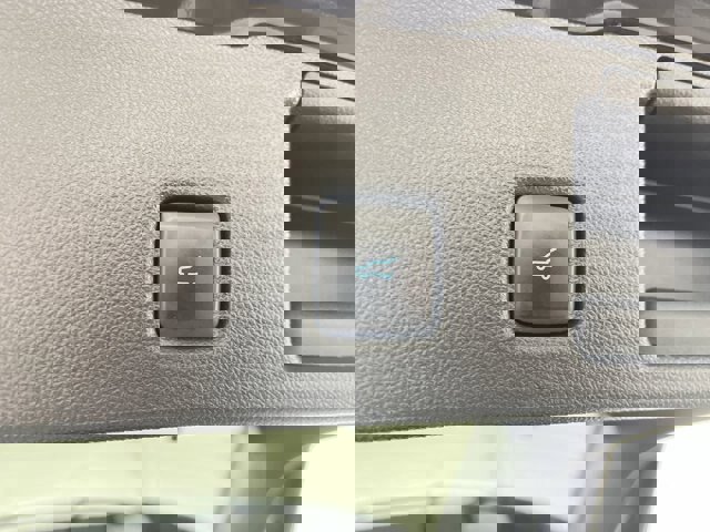 Certified 2022 Ford Escape Titanium w/ Class II Trailer Tow Package image 36