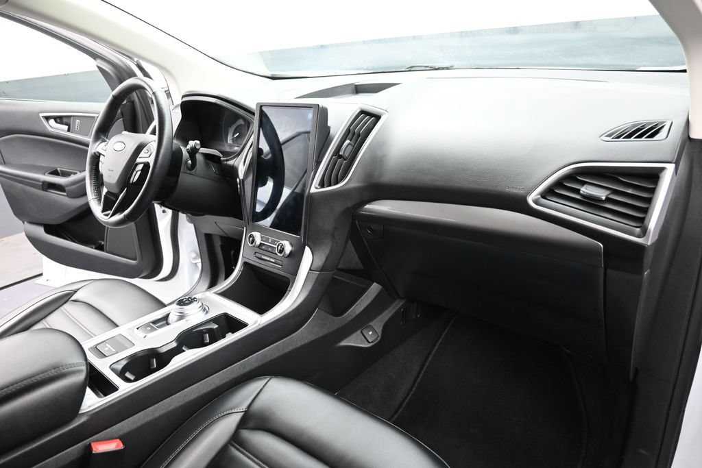 Certified 2024 Ford Edge SEL AWD/4WD image 16