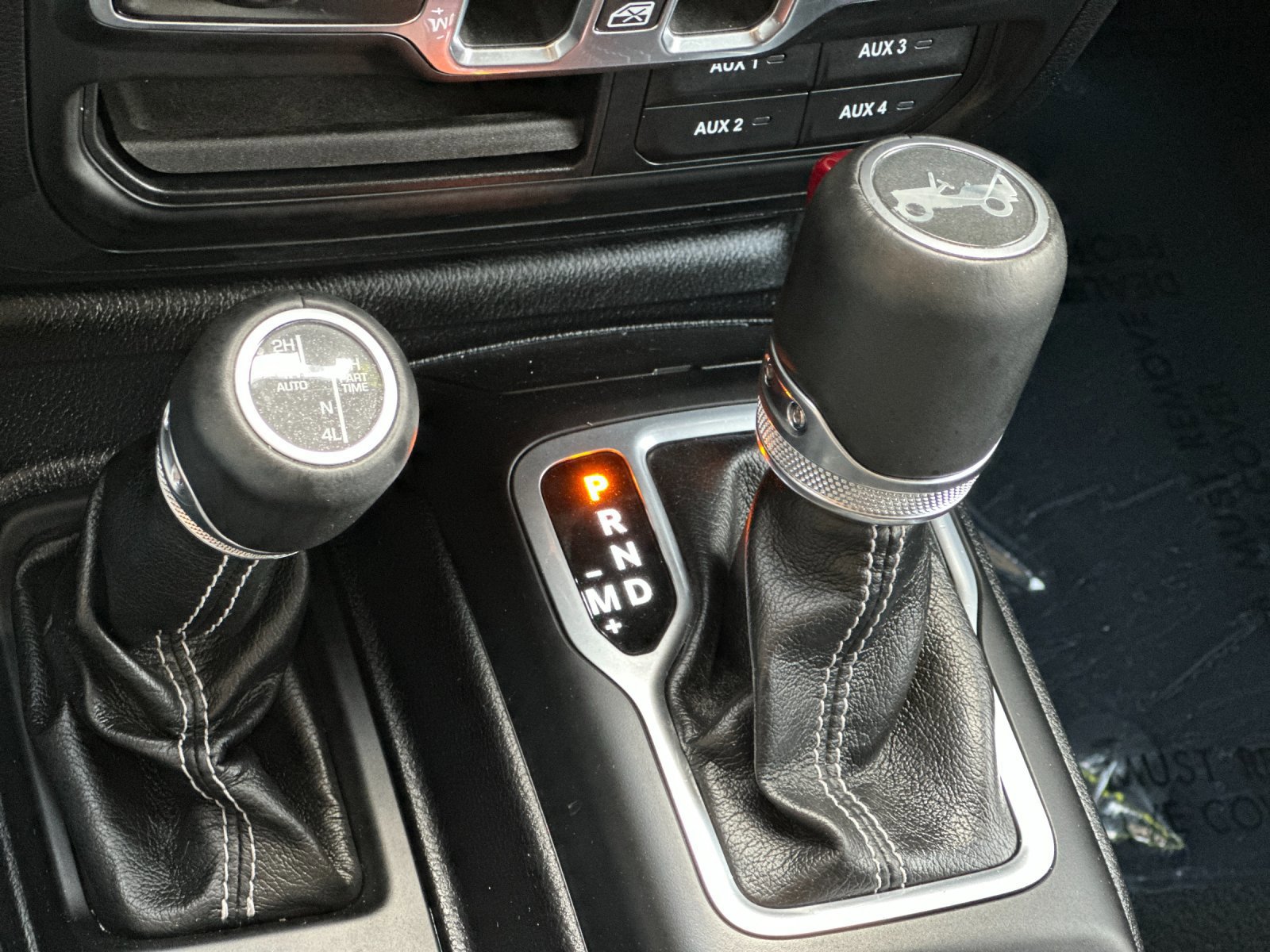 Used 2018 Jeep Wrangler Unlimited Sahara w/ Safety Group image 21