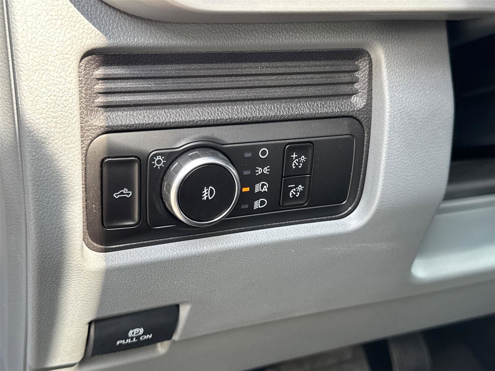 Certified 2025 Ford F250 XL w/ STX Appearance Package AWD/4WD image 27