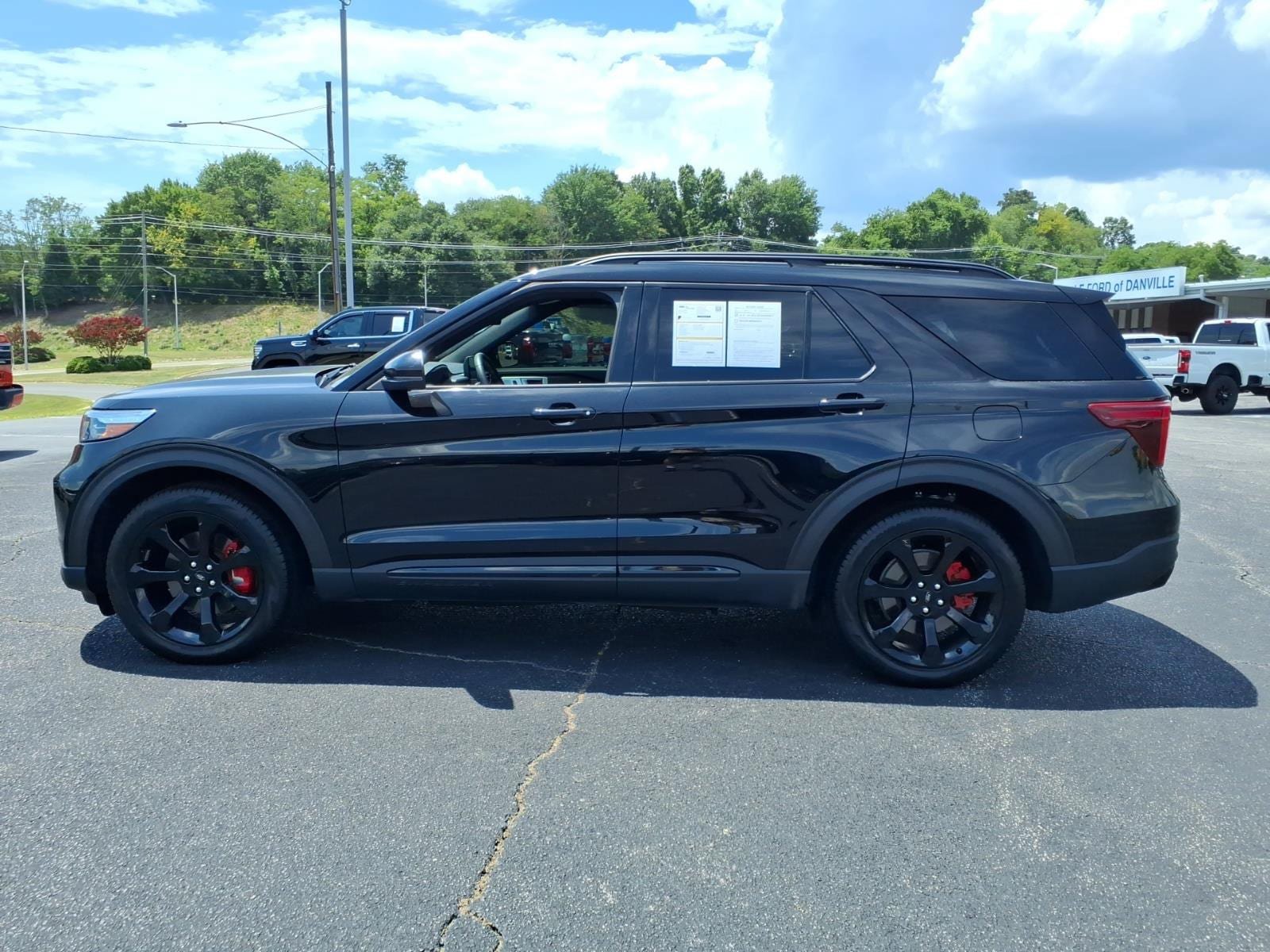 Certified 2023 Ford Explorer ST w/ Equipment Group 401A AWD/4WD image 5