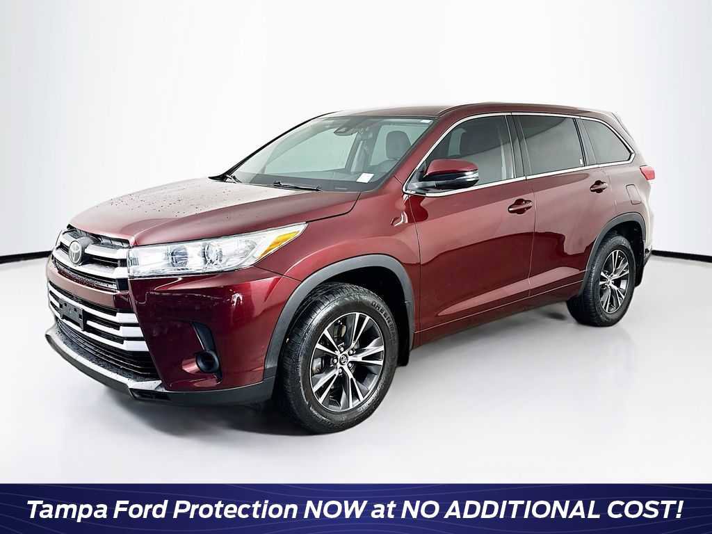 Used 2018 Toyota Highlander LE w/ Carpet Mat Package (TMS) AWD/4WD video 1