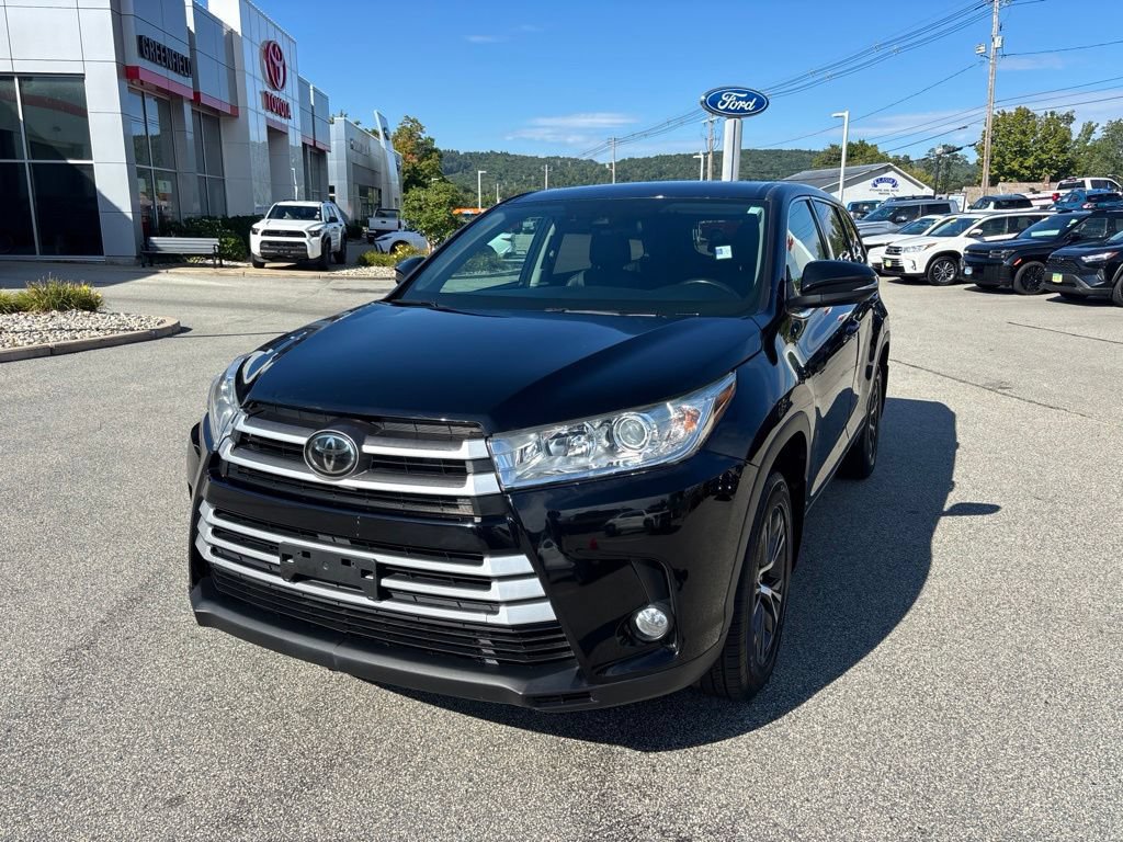 Used 2018 Toyota Highlander Plus AWD/4WD image 6