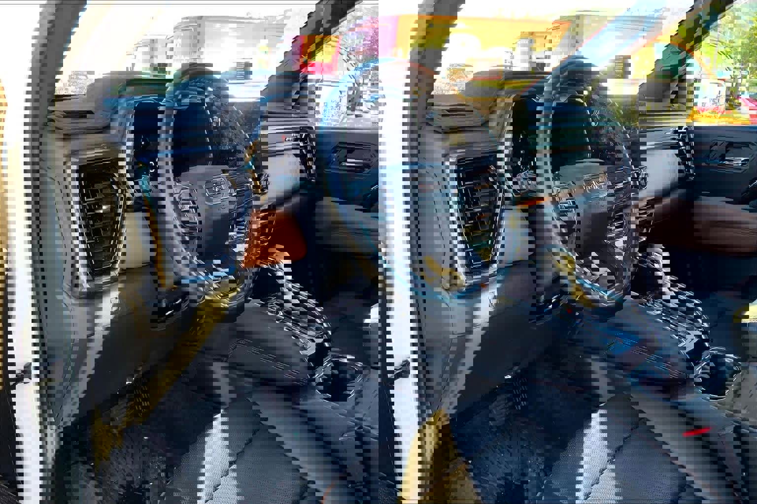 Used 2023 GMC Canyon AT4 w/ AT4 Premium Package image 2