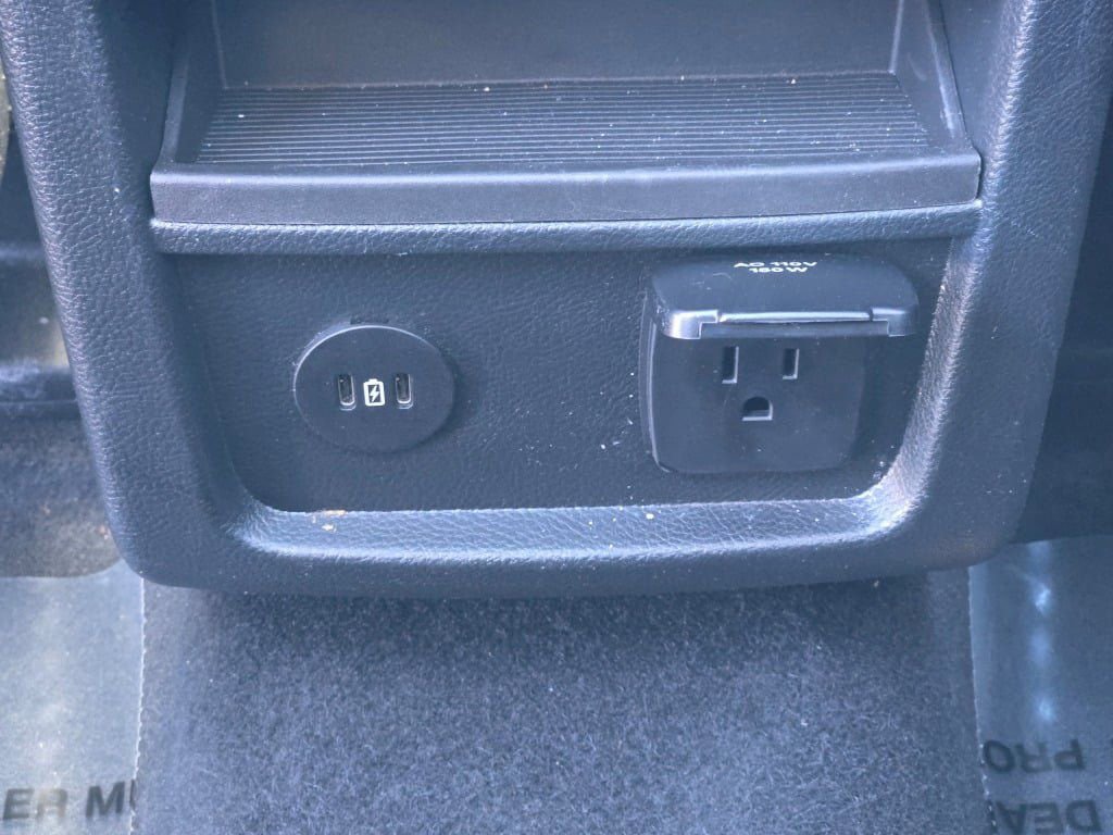 Certified 2024 Ford Edge SEL w/ Convenience Package image 21