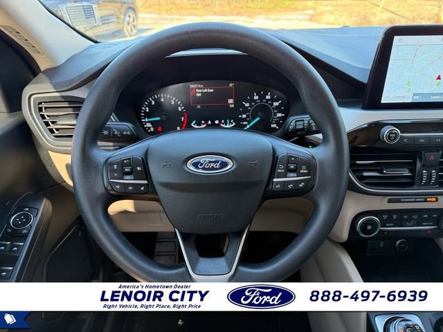 Certified 2020 Ford Escape SE image 16