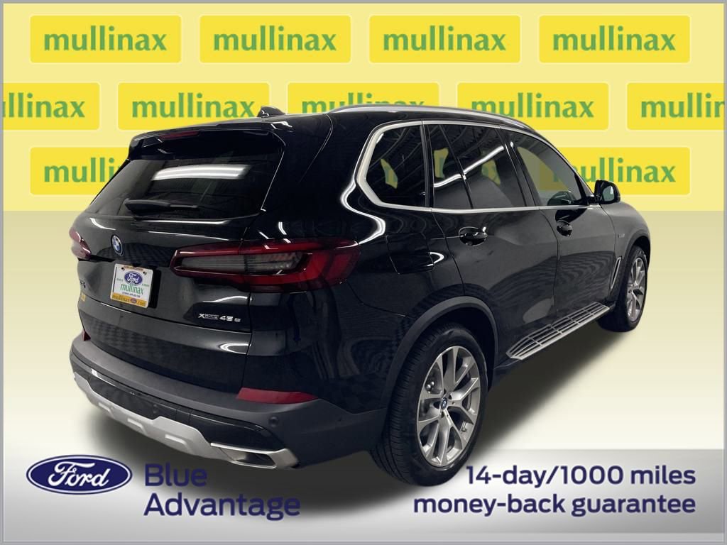Used 2023 BMW X5 xDrive45e image 3