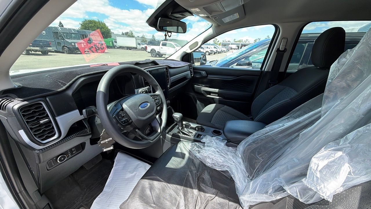 Certified 2024 Ford Ranger XL w/ Trailer Tow Package RWD image 3