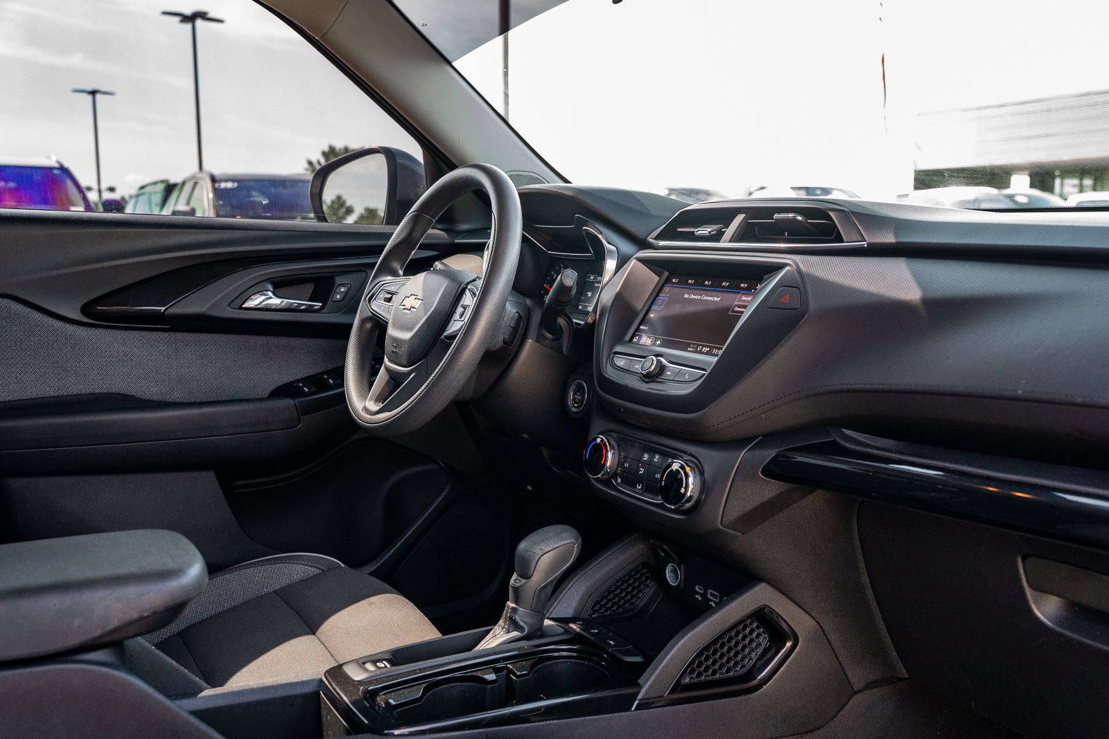 Used 2021 Chevrolet TrailBlazer LT FWD image 12