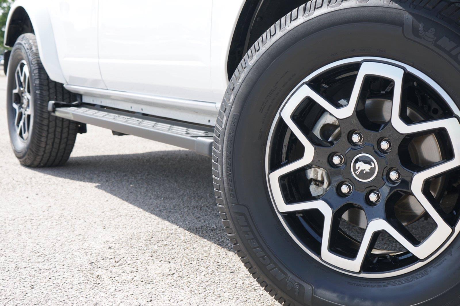 Certified 2023 Ford Bronco Outer Banks AWD/4WD image 2