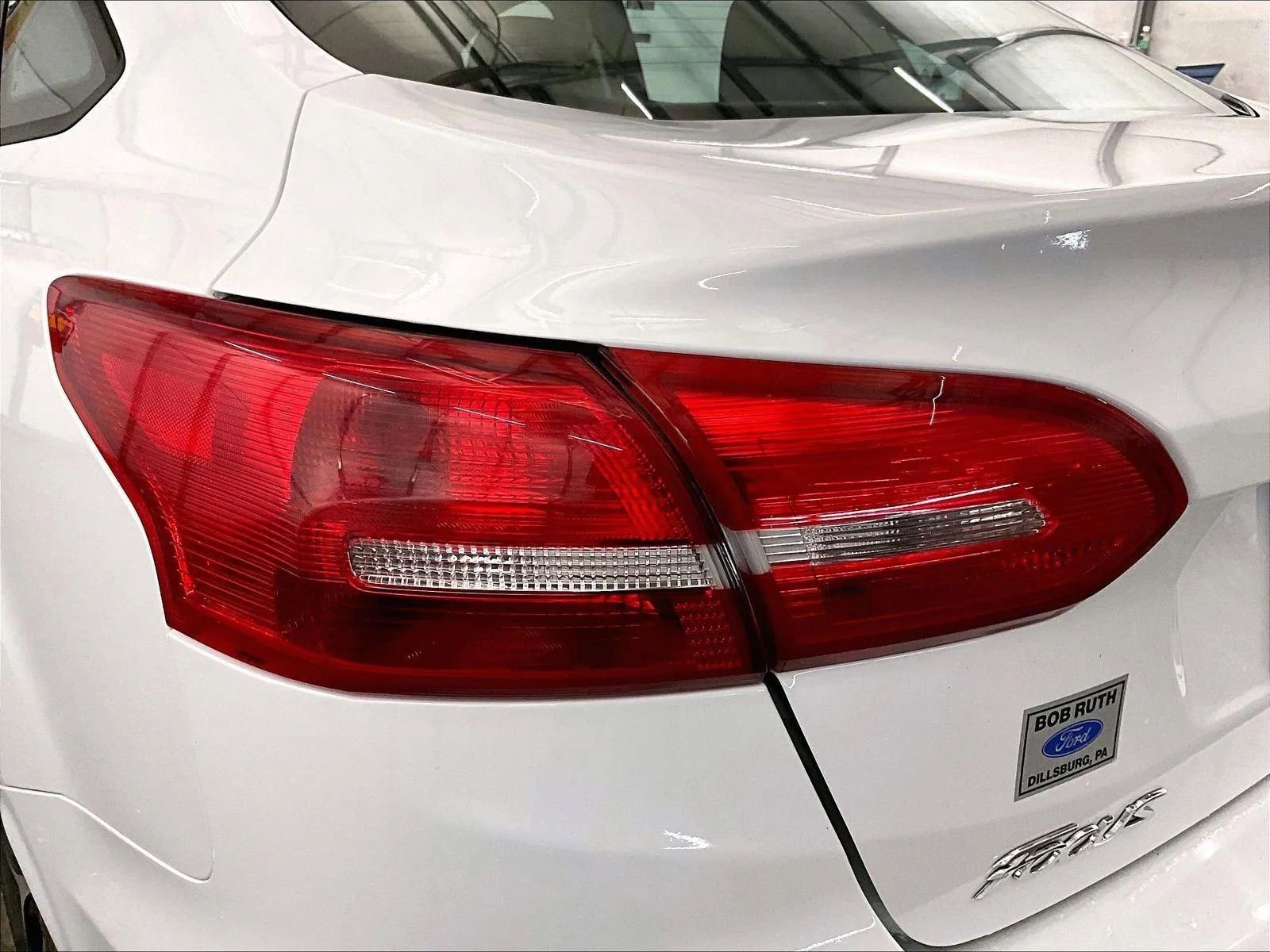 Certified 2018 Ford Focus SEL FWD image 28