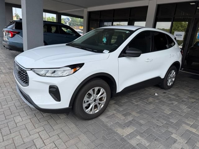 Certified 2025 Ford Escape Active FWD image 2