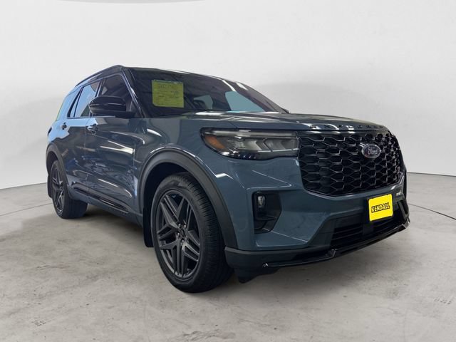 Certified 2025 Ford Explorer ST AWD/4WD image 3