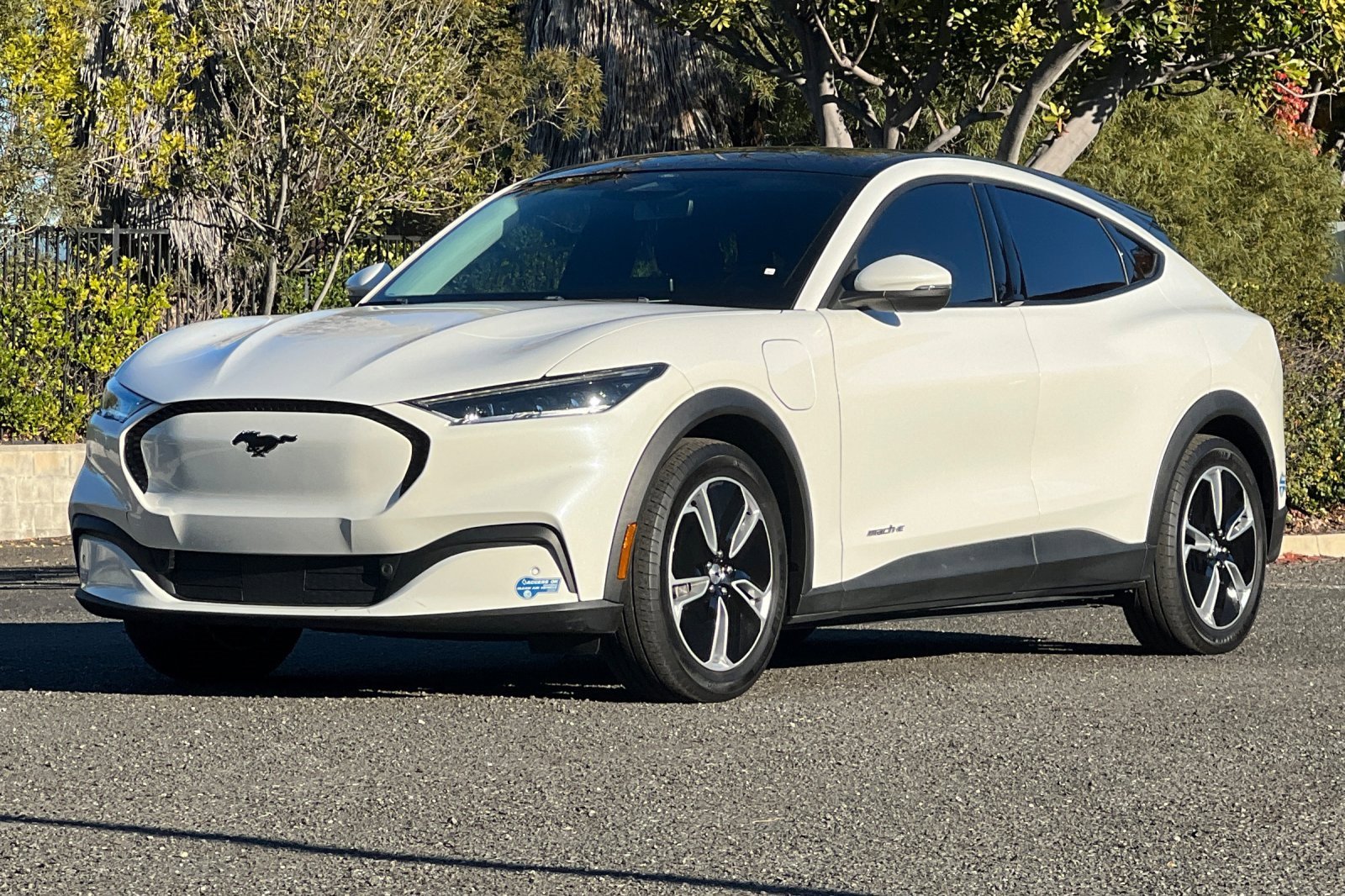 Certified 2021 Ford Mustang Mach-E Select w/ Comfort/Appearance Package image 8