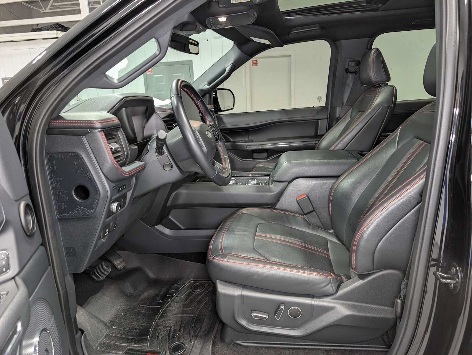 Certified 2022 Ford Expedition Max Limited AWD/4WD image 4
