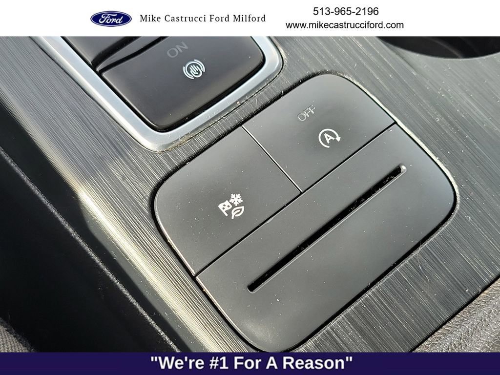 Certified 2021 Ford Escape SE w/ SE Sport Appearance Package image 19