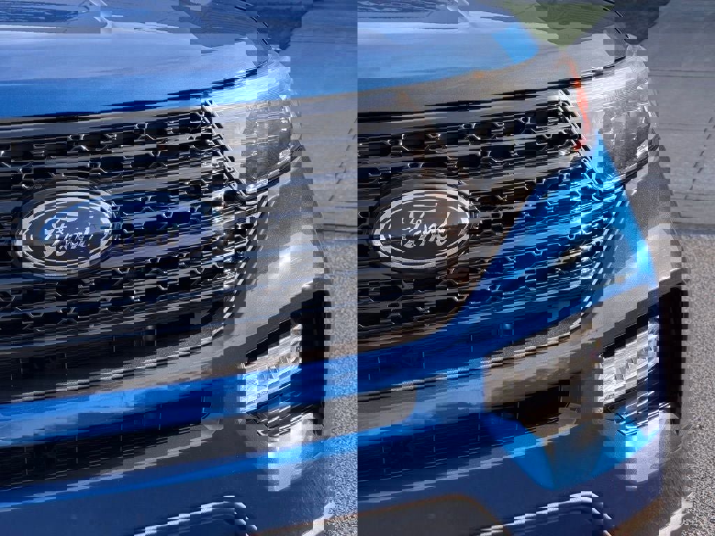 Certified 2023 Ford Explorer XLT w/ Equipment Group 202A image 14