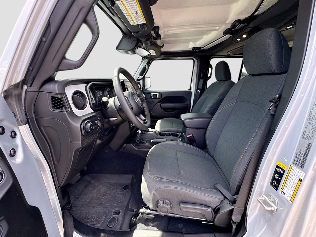 Used 2024 Jeep Wrangler Unlimited Sport AWD/4WD image 22