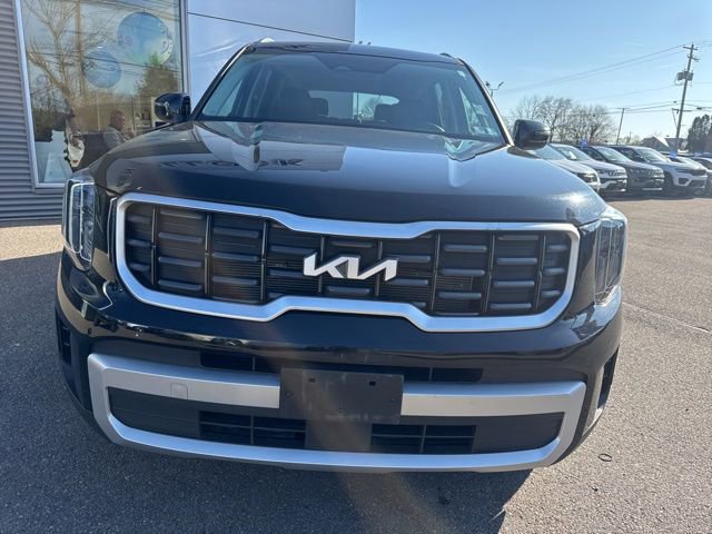 Used 2025 Kia Telluride S AWD/4WD image 3