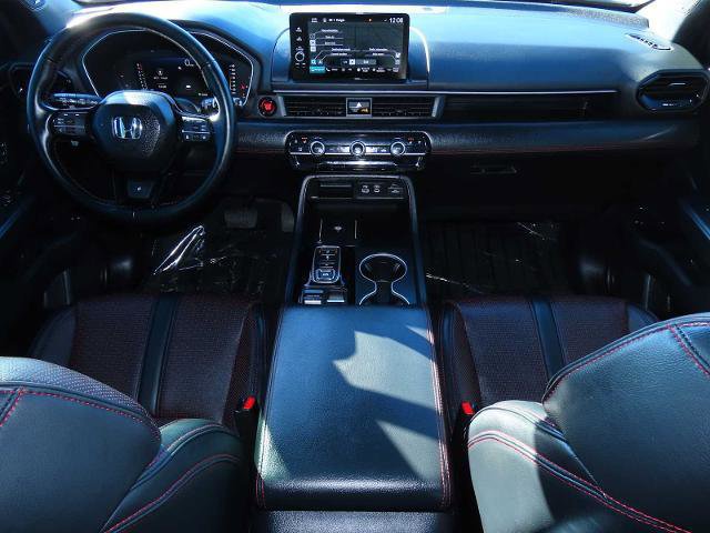 Used 2025 Honda Pilot Black Edition image 28