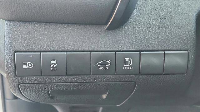Used 2024 Toyota Camry SE image 10