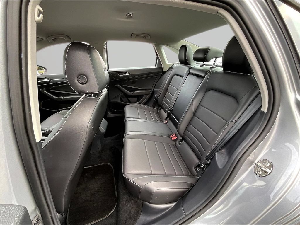 Used 2023 Volkswagen Jetta SE FWD image 22