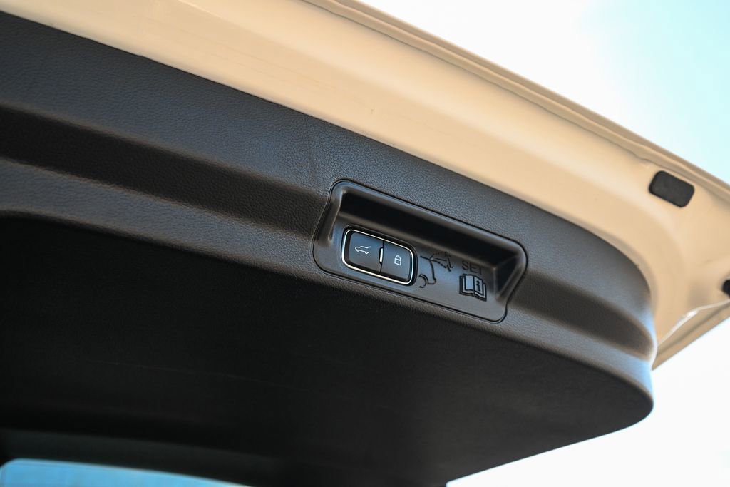 Certified 2025 Ford Explorer ST AWD/4WD image 18