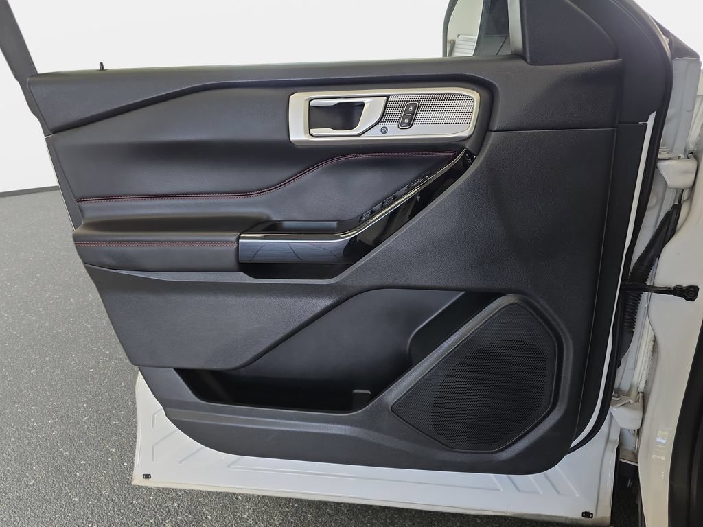 Certified 2023 Ford Explorer ST-Line w/ Class IV Trailer Tow Package AWD/4WD image 25
