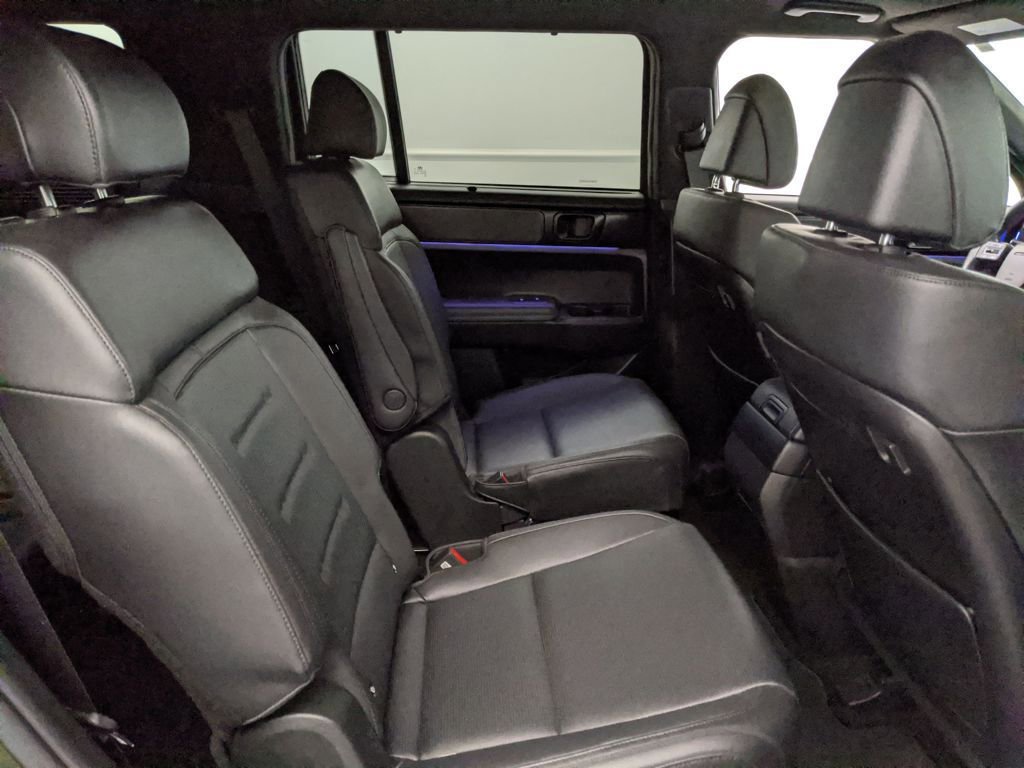 Used 2024 Hyundai Santa Fe Calligraphy image 25