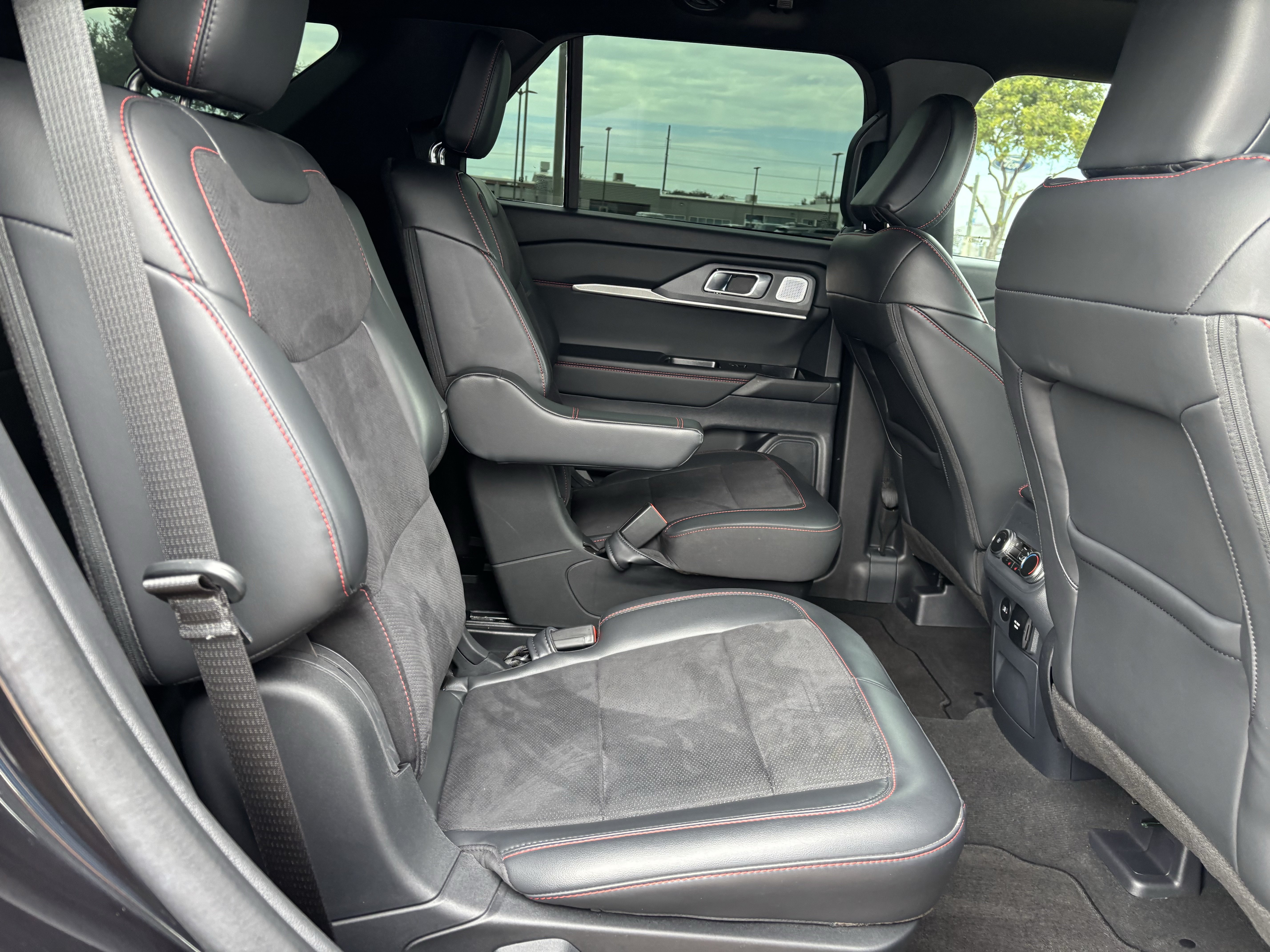 Certified 2025 Ford Explorer ST w/ Sun And Sound Package AWD/4WD image 22