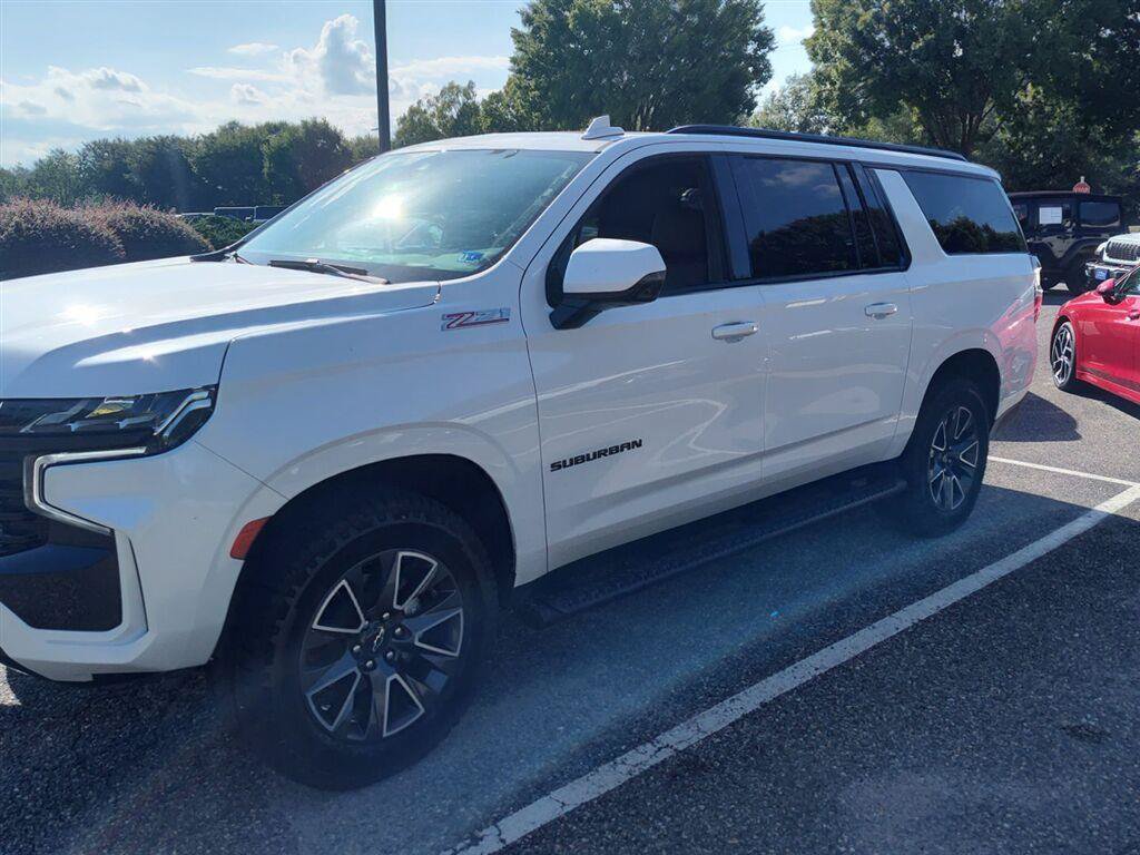 Used 2024 Chevrolet Suburban Z71 w/ Luxury Package AWD/4WD image 1