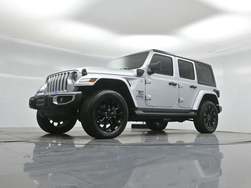 Used 2023 Jeep Wrangler Unlimited Sahara w/ Cold Weather Group image 44