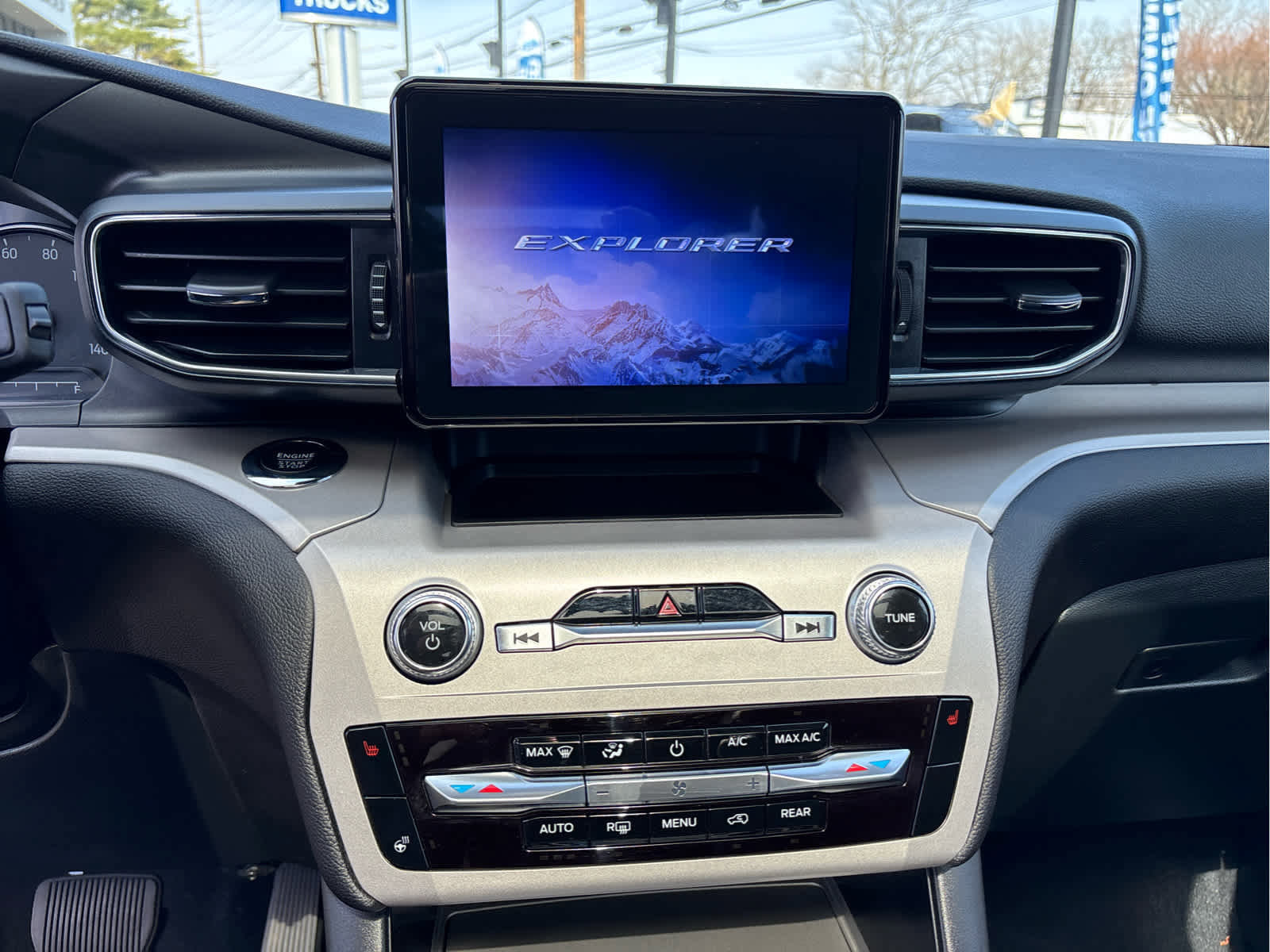 Certified 2023 Ford Explorer XLT w/ Equipment Group 202A image 14