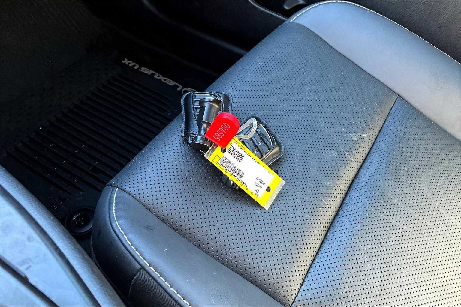 Used 2022 Lexus UX 200 w/ Premium Package image 14