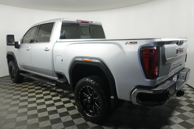 Used 2022 GMC Sierra 2500 SLE w/ SLE Value Package; AWD/4WD image 5