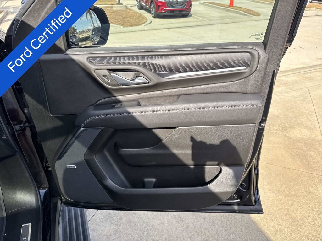 Used 2024 GMC Yukon XL Denali w/ Denali Reserve Package image 15