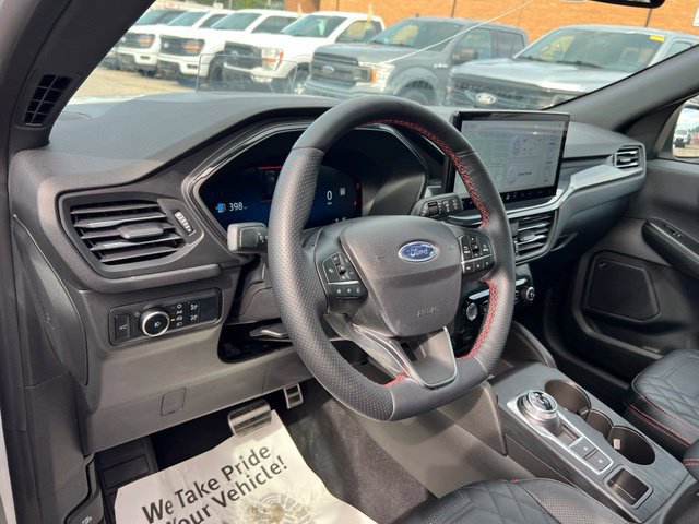 Certified 2024 Ford Escape ST-Line Elite w/ Premium Technology Package AWD/4WD image 7