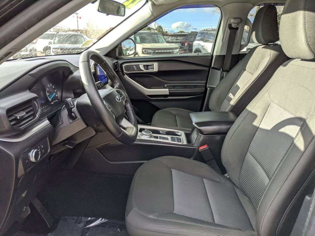 Certified 2022 Ford Explorer XLT image 17