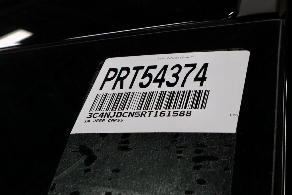 Used 2024 Jeep Compass Limited image 33