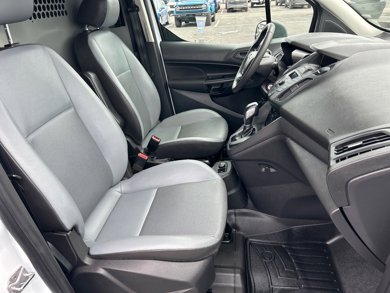 Certified 2018 Ford Transit Connect XL image 15