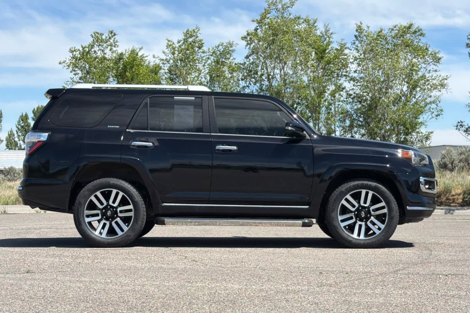 Used 2021 Toyota 4Runner Limited AWD/4WD image 8