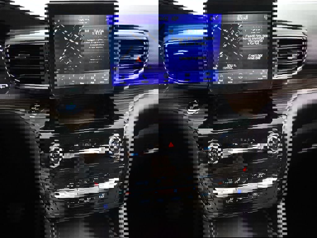 Certified 2021 Ford Explorer Limited w/ Equipment Group 301A image 15