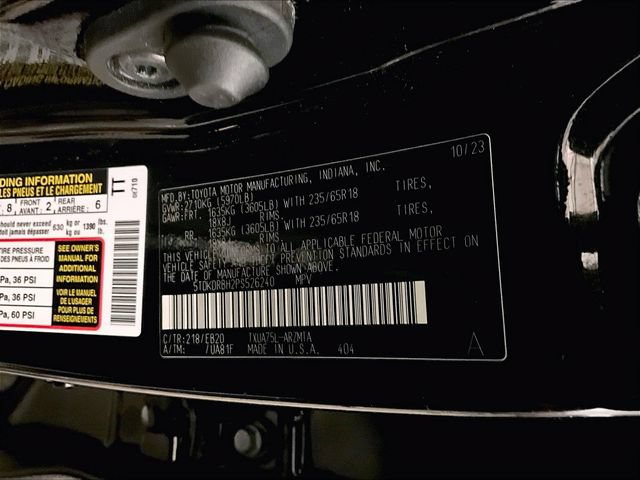 Used 2023 Toyota Highlander XLE AWD/4WD image 34