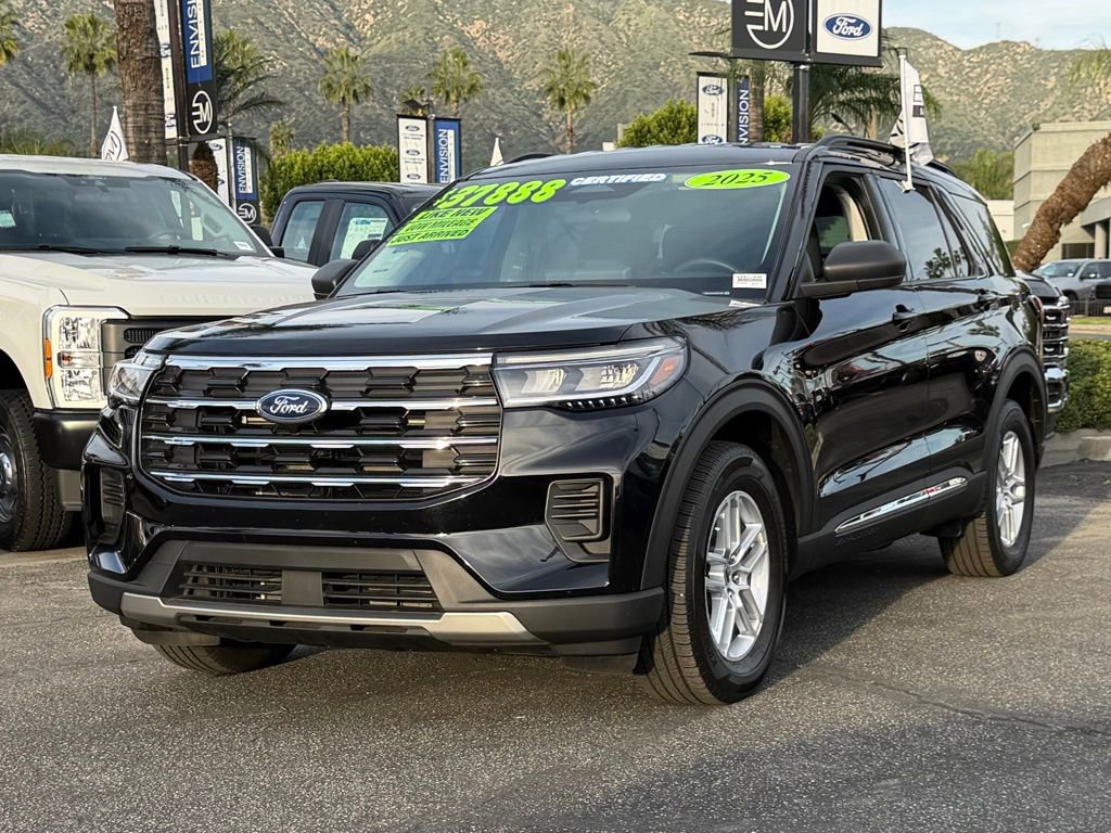 Certified 2025 Ford Explorer Active image 4
