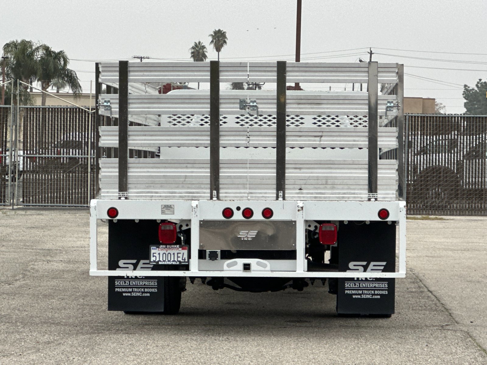 Certified 2024 Ford F550 2WD Regular Cab Super Duty image 5