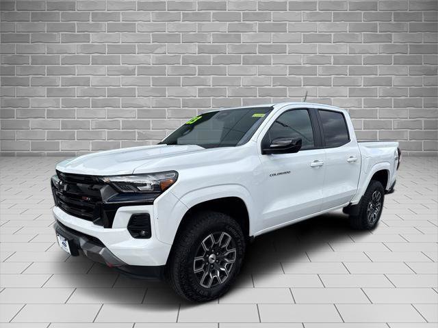 Used 2023 Chevrolet Colorado Z71 w/ Z71 Convenience Package 2 image 3
