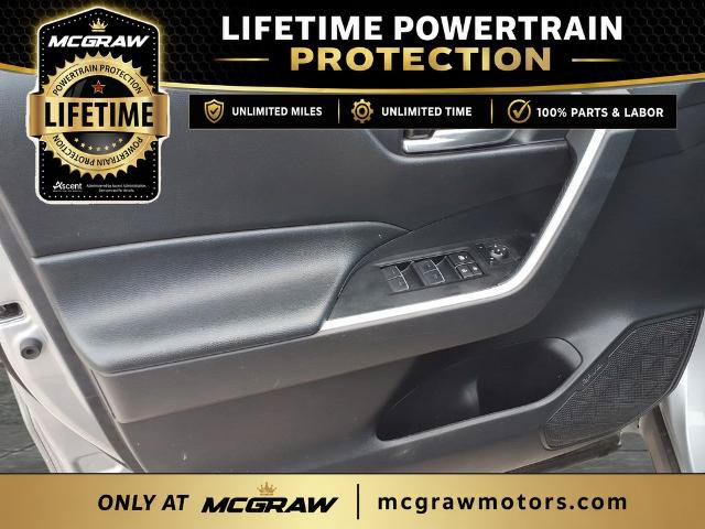 Used 2024 Toyota RAV4 XLE FWD image 12