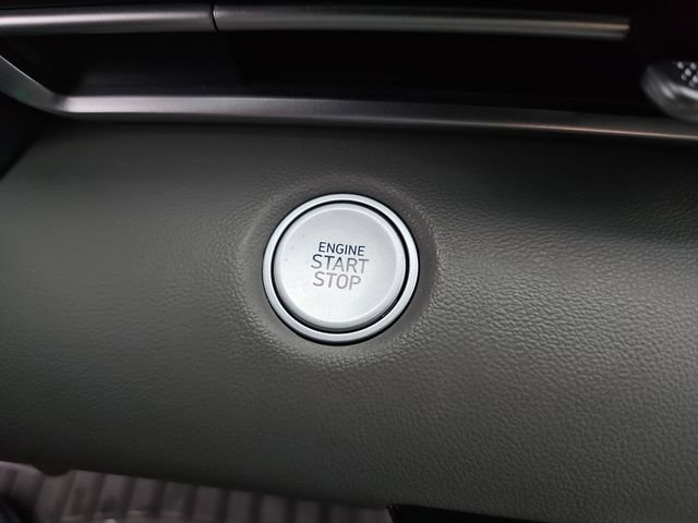 Used 2022 Hyundai Elantra SEL w/ Convenience Package FWD image 30