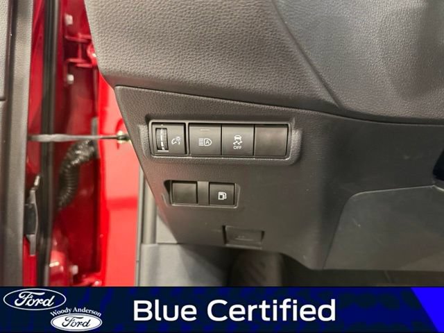 Used 2024 Toyota Corolla Cross AWD Hybrid w/ Moonroof Package image 20